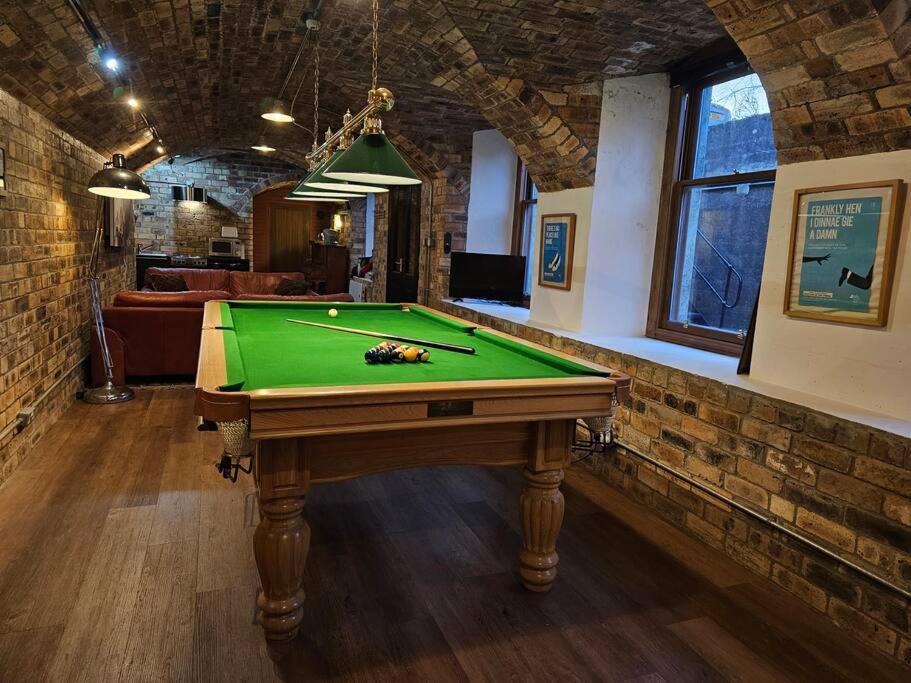 Вилла The Armoury: Stylish Ww1 Bunker Норт-Квинсферри Экстерьер фото